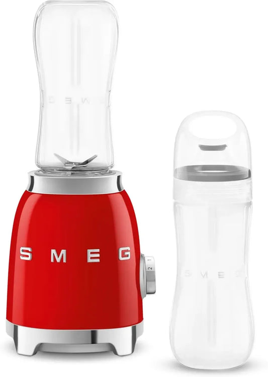 Smeg Frullatore Compatto Rosso, 2 Velocità, Blocco Motore di Sicurezza, Bottiglie Incluse, Base Antiscivolo, 300W